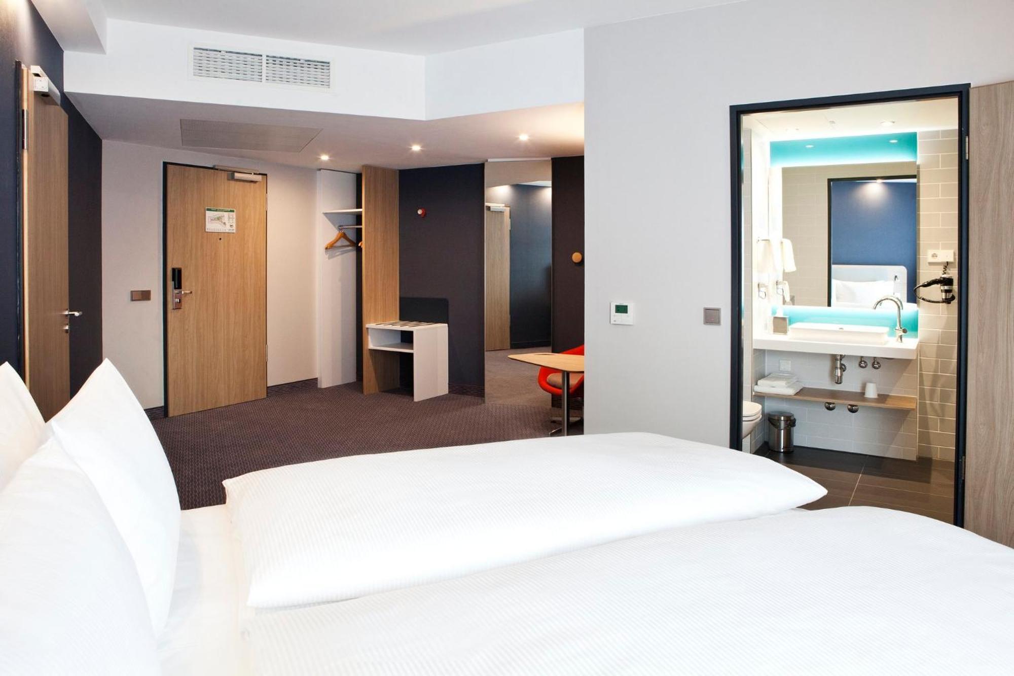 Holiday Inn Express - Goeppingen By Ihg Экстерьер фото