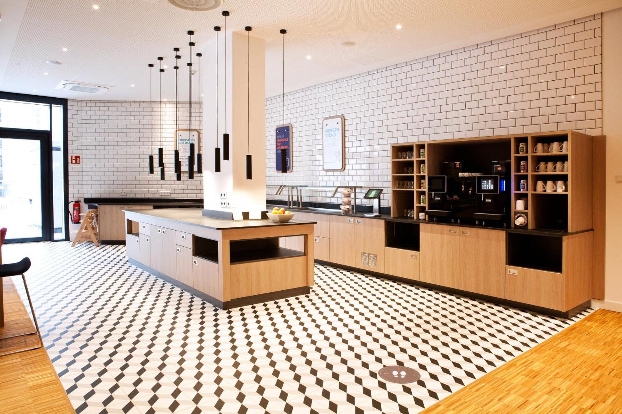 Holiday Inn Express - Goeppingen By Ihg Экстерьер фото