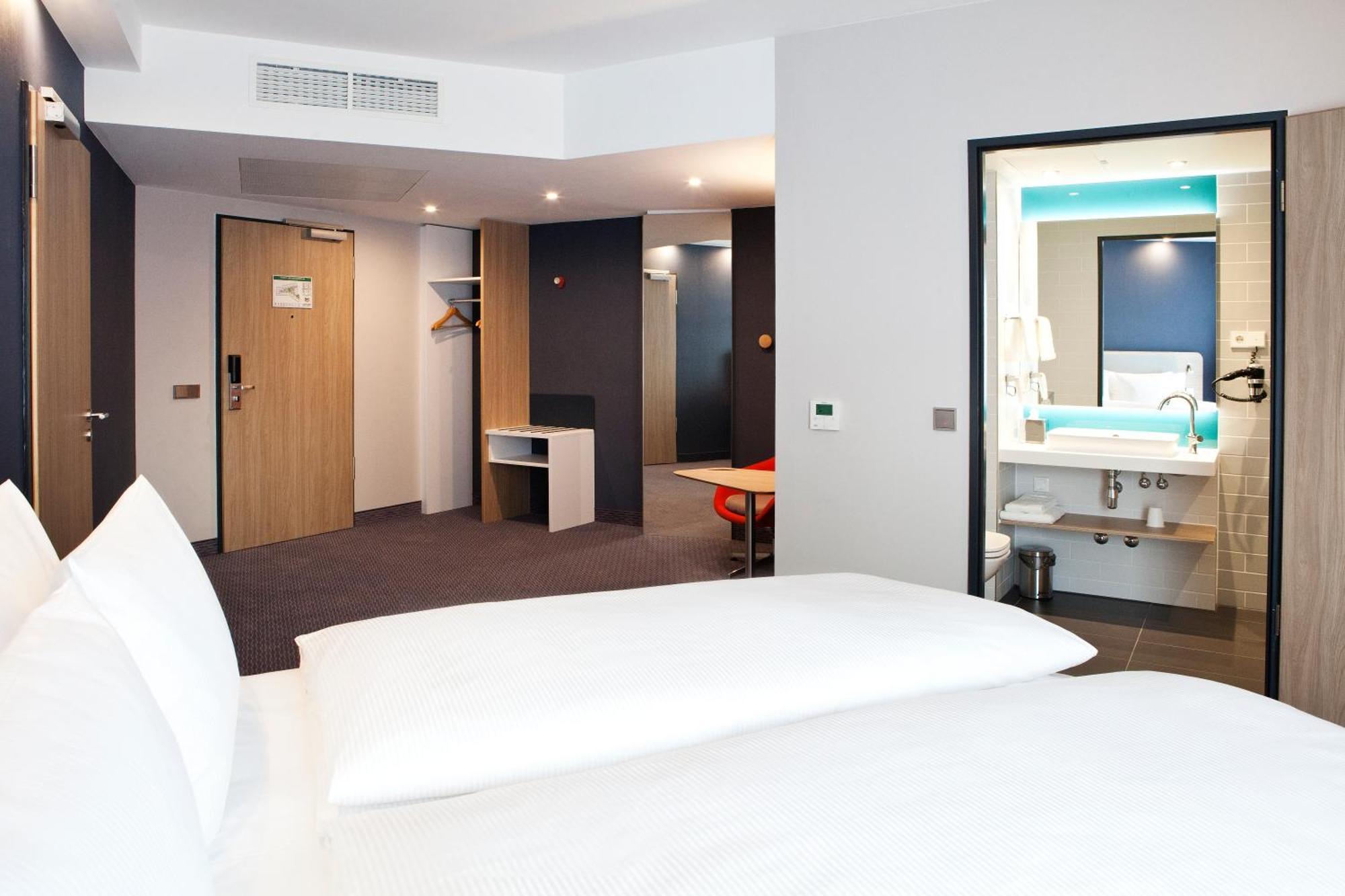Holiday Inn Express - Goeppingen By Ihg Экстерьер фото
